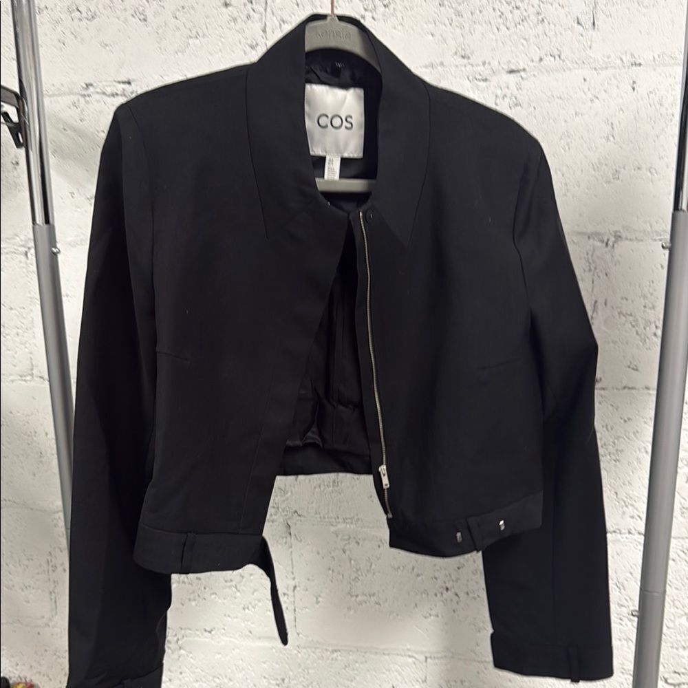 COS Black Blazer Modern Minimalist Design - LIKE NEW - Size 10 Zip Up